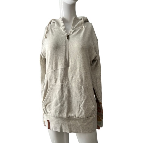 AMPERSAND SWEATER MED - Picture 2 of 6